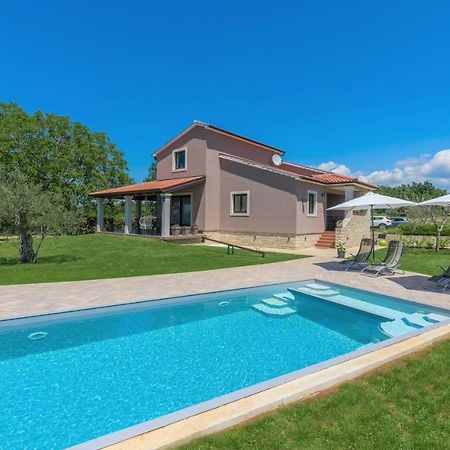 Holiday House Vita Tinjan Kültér fotó